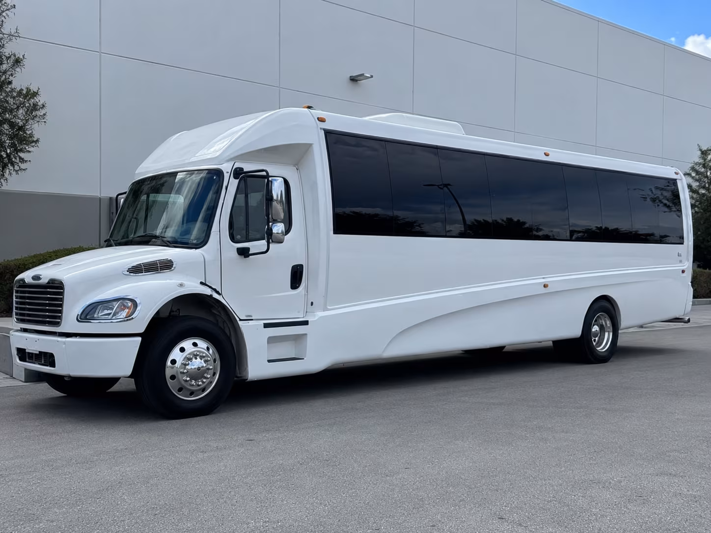 Bellevue Birthday, Sweet 16, & Quinceañera Party Bus Rentals