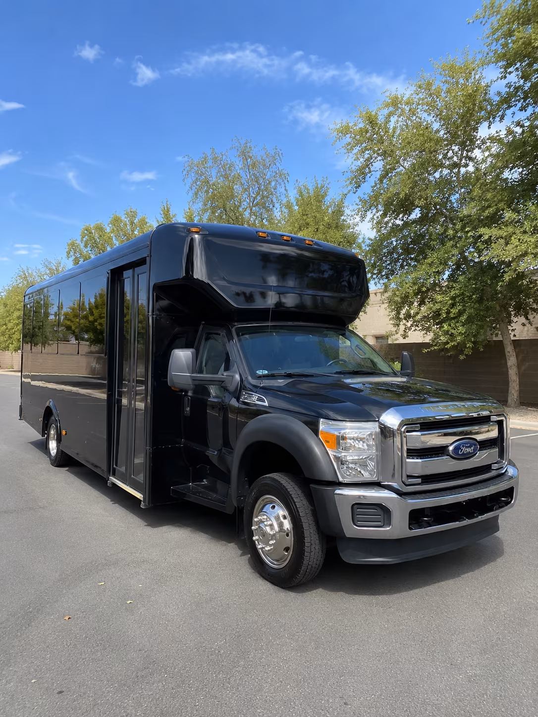 Kirkland Birthday, Sweet 16, & Quinceañera Party Bus Rentals
