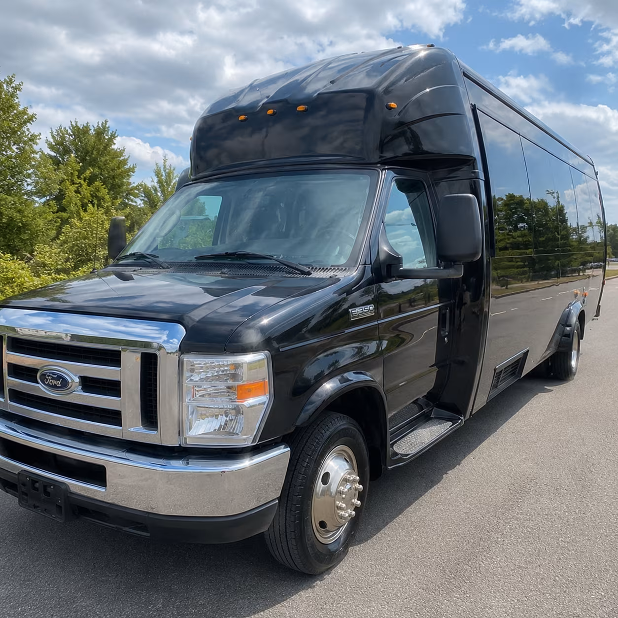 Redmond Homecoming & Prom Party Bus Rentals