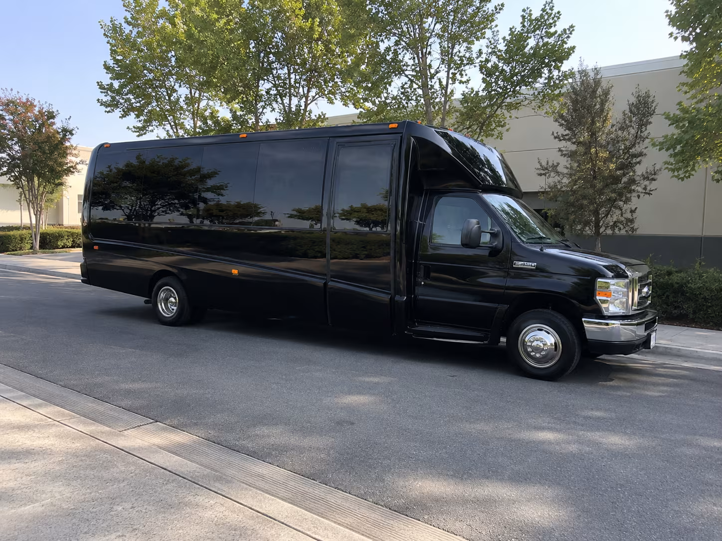 Spokane Winery Tour & Pub Crawl Transportation onboard seating